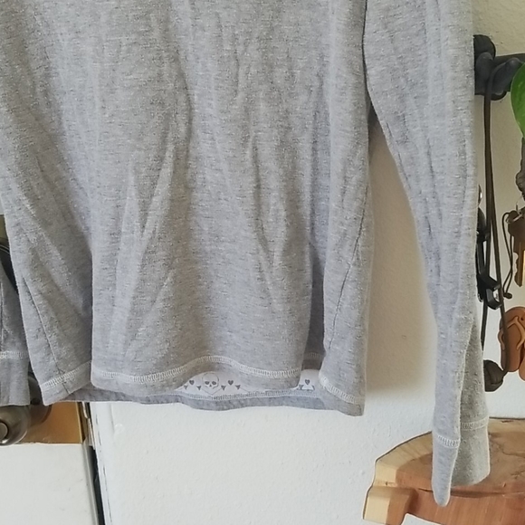Gray long sleeves skull sweatshirt top - Picture 5 of 7